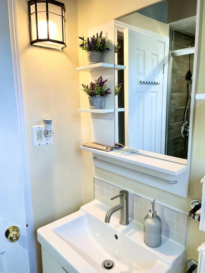 טורונטו Perfect Home-Private Washrooms,Free Parking,High Speed Net מראה חיצוני תמונה
