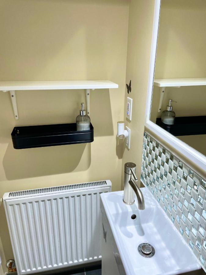 טורונטו Perfect Home-Private Washrooms,Free Parking,High Speed Net מראה חיצוני תמונה