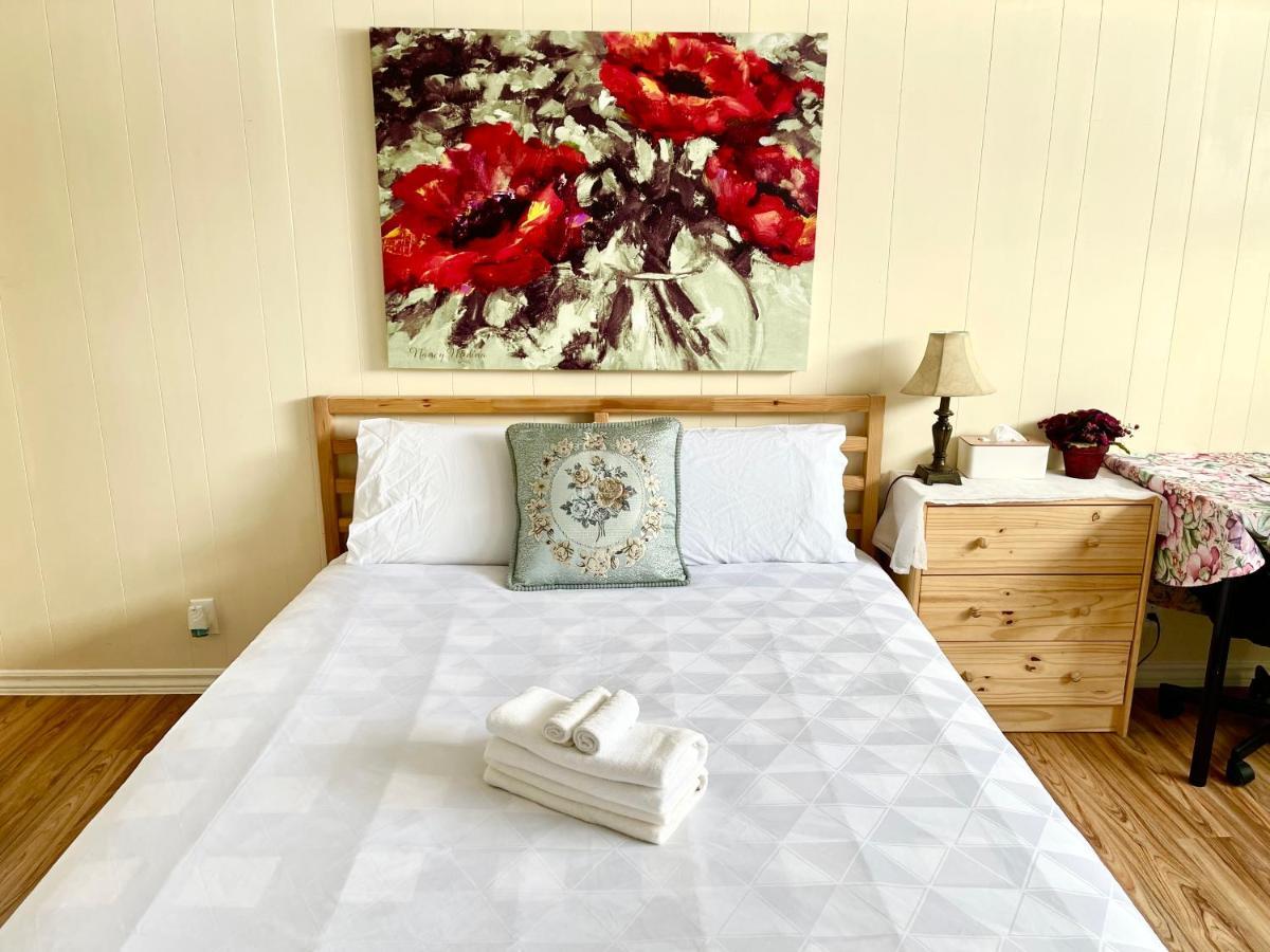 טורונטו Perfect Home-Private Washrooms,Free Parking,High Speed Net מראה חיצוני תמונה